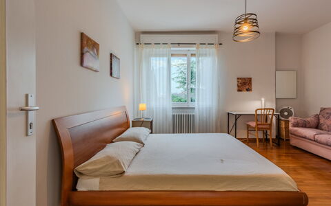 Ca dei Noni: Letto, Mobilia, Interior Design, Camera Da Letto, Pavimentazione, Pavimento, Lenzuolo, Bedding, Legna, Pavimento In Legno