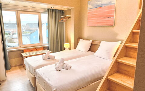 Tureluur Ii with Terrace: Camera Da Letto, Appartamento, Bedding, Letto, Lenzuolo, Telaio Del Letto, Biancheria, Color Legno, Hotel, Materasso