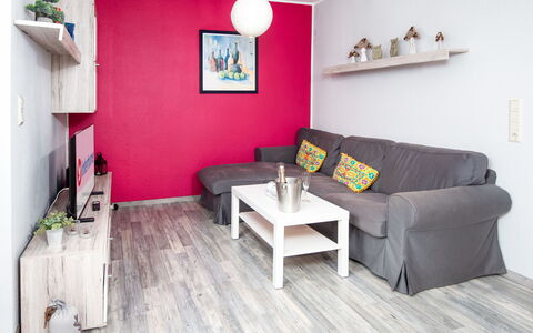 Mars: Mobilia, Interior Design, Pavimentazione, Pavimento, Divano, Camera, Pavimento In Legno, Soggiorno, Casa, Appartamento