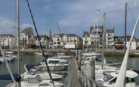 Port et Plage à Pied, Linge Inclus: Marina, Barca, Moto D'Acqua, Porta, Canale, Porto, Barche E Nautica - Macchine E Materiali, Dock, Architettura Navale, Albero