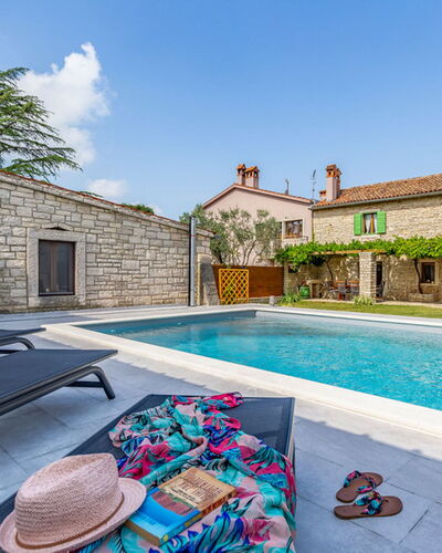 Courtyard Ivini