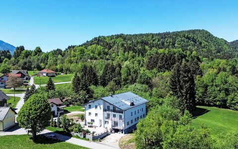 Sankt Jakob im Rosental 1: Albero, Casa, Casa, Paesaggio, Zona Residenziale, Insediamento Umano, Area Rurale, Villetta, Hill Station, Catena Montuosa
