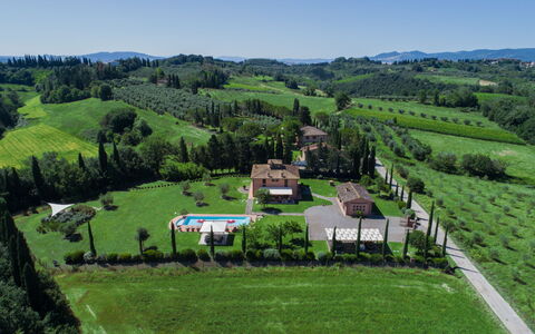 Villa Peccioli: Estate, Hacienda, Cibo, Prato, Villa, Piantagione, Dimora, Landscaping, Parco, Agriturismo