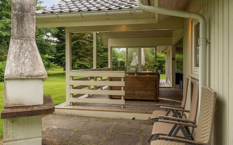 Ilwith - 400M from the Sea: Villetta, Backyard, Cortile, Edifici Giardino, Capannone, Raccordo, Mobili Da Esterno, Log Cabin, Struttura Esterna, Baracca