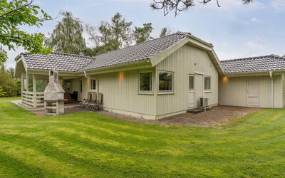 Ilwith - 400M from the Sea