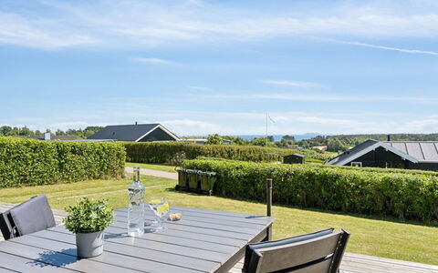 Joseph - 500M from the Sea: Blu, Lotto, Shade, Mobili Da Esterno, Giardino, Tavolo Esterno, Prato, Landscaping, Sedia, Cortile