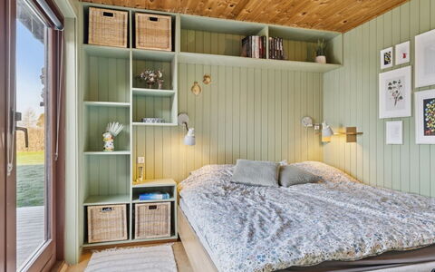 Joseph - 500M from the Sea: Interior Design, Camera Da Letto, Mobilia, Legna, Letto, Soffitto, Pavimentazione, Pavimento, Illuminazione, Camera