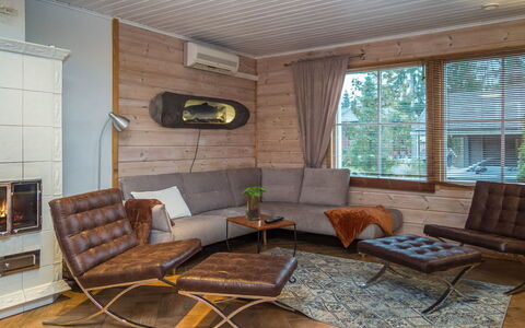 Tahkon Polar: Mobilia, Pavimentazione, Legna, Interior Design, Divano, Pavimento, Soggiorno, Illuminazione, Pavimento In Legno, Camera