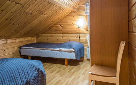 Tahkon Polar: Pavimento, Pavimentazione, Legna, Interior Design, Soffitto, Mobilia, Pavimento In Legno, Camera, Letto, Camera Da Letto