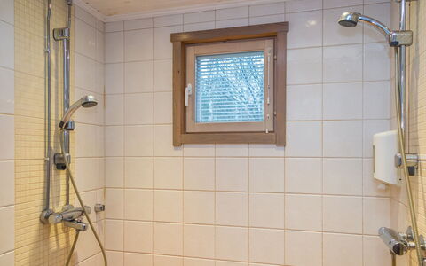 Tahkon Polar: Bagno, Idraulico Fixture, Pavimentazione, Soffione Doccia, Pavimento, Doccia, Interior Design, Idraulico, Doccia Bar, Pannello Doccia