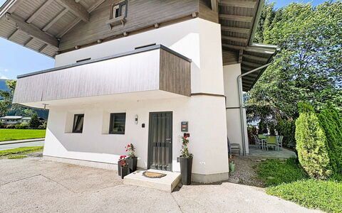 Apartment Anneliese: Costruzione, Casa, Casa, Zona Residenziale, Tetto, Architettura, Villetta, Insediamento Umano, Driveway, Pendenza