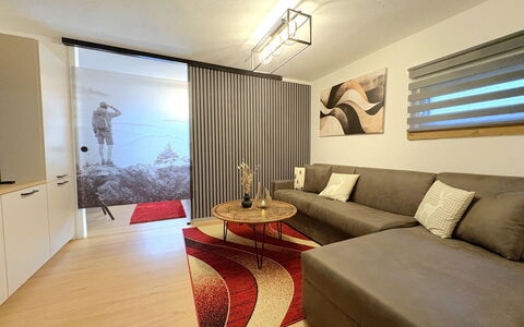 Apartment Anneliese: Interior Design, Mobilia, Pavimentazione, Pavimento, Parete, Divano, Legna, Soffitto, Camera, Soggiorno