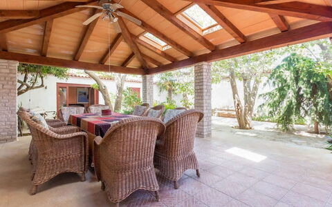 Atri Giardino: Legna, Mobilia, Soffitto, Pavimentazione, Pavimento, Sedia, Shade, Mobili Da Esterno, Fascio, Portico