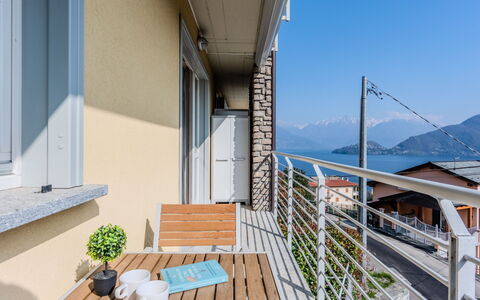 Sant'Anna: Balcone, Appartamento, Corrimano, Sedia, Recinzione, Portico, Deck, Hotel, Pianta Della Casa, Attico