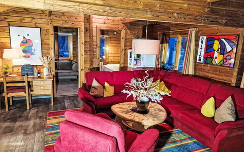 Freigeist: Legna, Mobilia, Interior Design, Divano, Soggiorno, Soffitto, Camera, Casa, Sedia