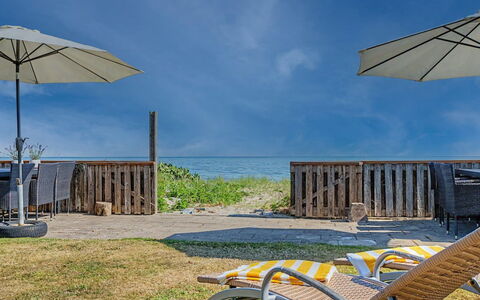 Nedelko - 20M from the Sea: Blu, Mobili Da Esterno, Mare, Oceano, Shade, Sedia, Costa, Riva, Spiaggia, Latifoglie