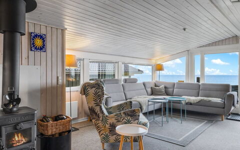 Nedelko - 20M from the Sea: Legna, Mobilia, Interior Design, Divano, Pavimento, Pavimentazione, Soggiorno, Casa, Soffitto