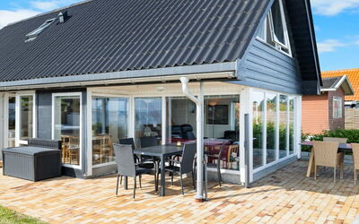 Yngvy - 10M from the Sea