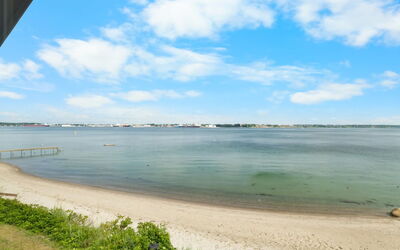 Yngvy - 10M from the Sea