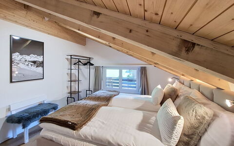 Chez Gredia: Interior Design, Mobilia, Soffitto, Camera Da Letto, Camera, Pavimento, Letto, Bedding, Lenzuolo, Biancheria
