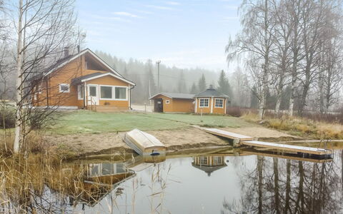 Joutsenranta: Legna, Villetta, Color Legno, Latifoglie, Log Cabin, Plank, Soffitto, Materiali Naturali, Legname, Edifici Giardino