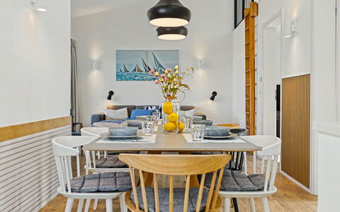 Seelykke (304): Mobilia, Interior Design, Sedia, Pavimentazione, Parete, Lampada, Legna, Sala Da Pranzo, Tavolo, Soffitto