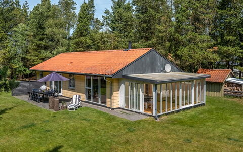 Galia - 2.5Km from the Sea: Mobilia, Legna, Interior Design, Pavimentazione, Pavimento, Sedia, Camera, Soffitto, Soggiorno, Appartamento