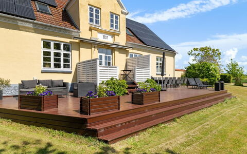 Goti - 850M from the Sea: Tetto, Casa, Casa, Villetta, Porta, Raccordo, Deck, Portico, Plank, Latifoglie