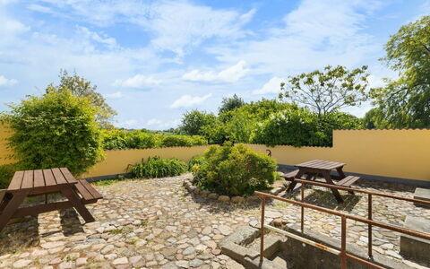 Goti - 850M from the Sea: Tetto, Casa, Casa, Villetta, Porta, Raccordo, Deck, Portico, Plank, Latifoglie