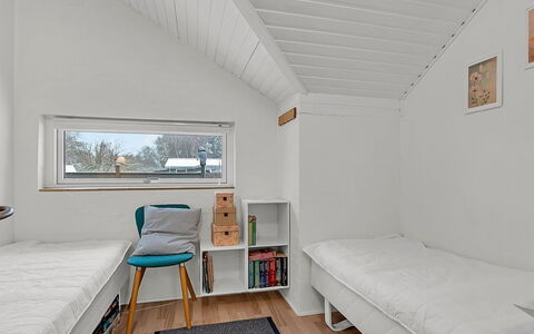 Hielm - 490M from the Sea: Legna, Soffitto, Interior Design, Pavimento, Pavimentazione, Casa, Camera, Camera Da Letto, Letto, Latifoglie