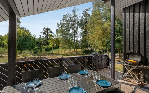 Margrethe - 600M from the Sea: Mobilia, Legna, Interior Design, Pavimentazione, Pavimento, Sedia, Camera, Soffitto, Soggiorno, Appartamento