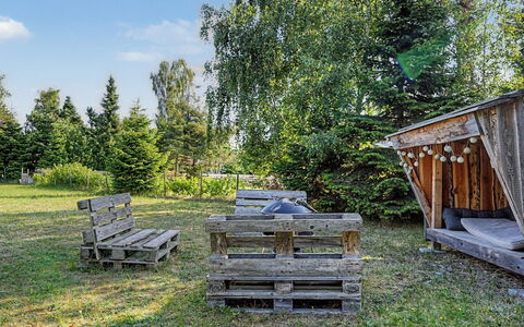 Lycka - 700M from the Sea: Giardino, Prato, Mobili Da Esterno, Panchina, Backyard, Parco, Banco, Cortile, Shade, Landscaping