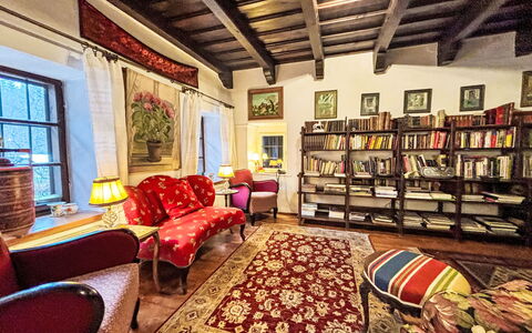Himmelreichmühle: Interior Design, Mobilia, Soffitto, Pavimentazione, Pavimento, Tappeto, Camera, Cornice, Soggiorno, Divano