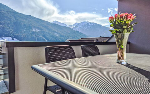 Glück auf: Mobilia, Interior Design, Catena Montuosa, Sedia, Soffitto, Appartamento, Balcone, Alpi, Soggiorno, Cresta