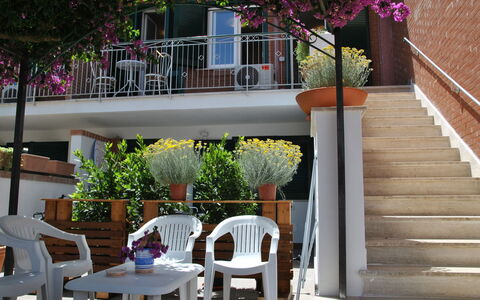 Bouganville: Acqua, Corpo D'Acqua, Costa, Costiera E Morfologie Oceanic, Mare, Zona Residenziale, Paesaggio, Oceano, Promontorio