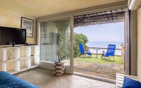 Stella Marina Apartment with Pool, Porto Santo Ste: Mobilia, Mare, Sedia, Oceano, Ricorrere, Shade, Eco Hotel, Balcone, Hotel, Pianta Della Casa