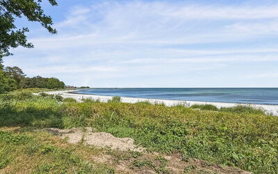Gottfrida - 50M from the Sea