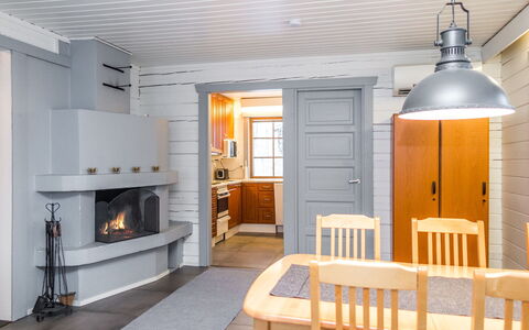 Voimatahko: Pavimentazione, Interior Design, Legna, Soffitto, Pavimento, Mobilia, Lampada, Camera, Casa, Color Legno