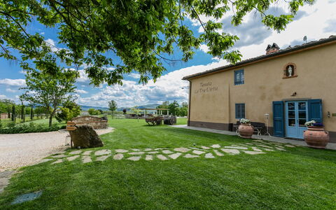Le Tre Virtù Luxury Relais, Private Pool, Mugello: Prato, Giardino, Estate, Agriturismo, Cortile, Mobili Da Esterno, Backyard, Villa