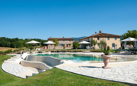 Le Tre Virtù Luxury Relais, Private Pool, Mugello: Estate, Piscina, Mobili Da Esterno, Landscaping, Giochi D'Acqua, Villa, Hacienda, Ricorrere, Resort Citta ', Ombrello