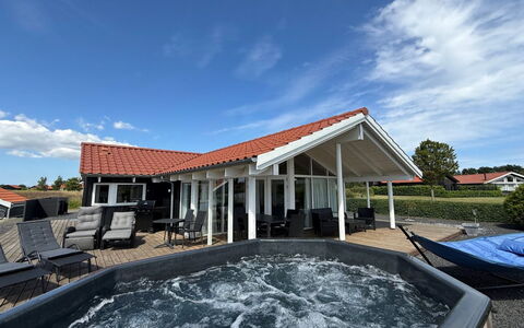 Østmar - 1.3Km from the Sea: Piscina, Tempo Libero, Ricorrere, Mobili Da Esterno, Shade, Eco Hotel, Vacanza, Villa, Struttura Esterna, Hotel