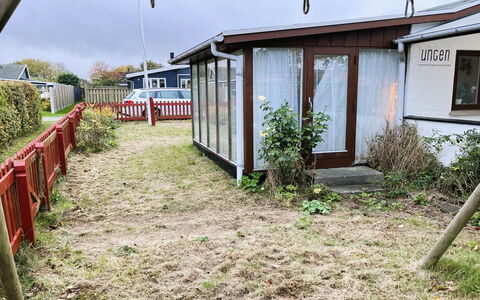 Ginger - 50M from the Sea: Tetto, Casa, Casa, Villetta, Porta, Raccordo, Deck, Portico, Plank, Latifoglie