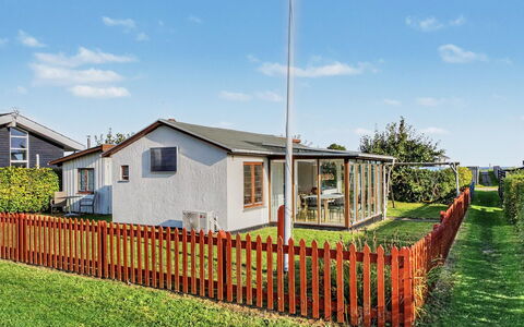 Ginger - 50M from the Sea: Villetta, Lotto, Log Cabin, Riva, Serbatoio, Capannone, Edifici Giardino, Suono, Woodland