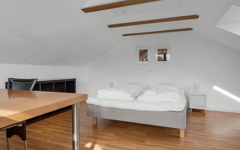 Talida - 500M from the Sea: Mobilia, Interior Design, Pavimentazione, Pavimento, Legna, Soffitto, Letto, Illuminazione, Camera, Camera Da Letto