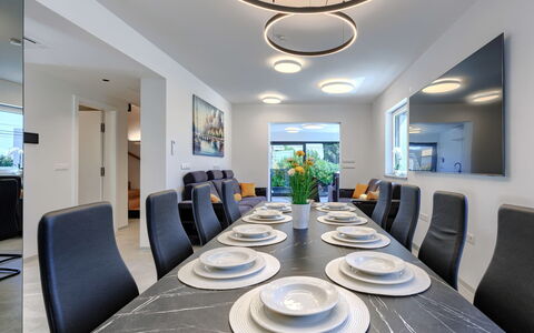 Ventus: Interior Design, Soffitto, Illuminazione, Mobilia, Cucina & Sala Da Pranzo Tavolo, Lampada, Sala Da Pranzo, Bicchiere, Sedia