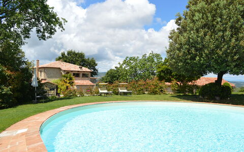 Agriturismo Bellavista, Private Pool, Val D'Orcia: Piscina, Ricorrere, Eco Hotel, Giardino, Mobili Da Esterno, Hacienda, Estate, Agriturismo, Cortile, Landscaping