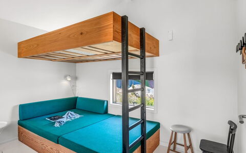 Sointu - 300M from the Sea: Mobilia, Letto A Castello, Interior Design, Legna, Pavimento, Pavimentazione, Camera Da Letto, Letto, Camera, Soffitto
