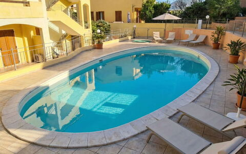 Spuma di Mare: Piscina, Ricorrere, Mobili Da Esterno, Insediamento Umano, Lettino, Terme, Hotel, Eco Hotel, Balcone, Estate