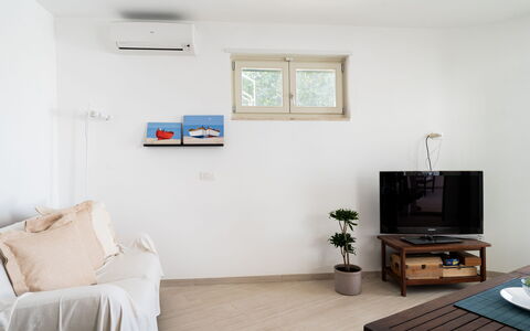 Il Respiro del Mare: Mobilia, Interior Design, Parete, Pavimentazione, Pavimento, Legna, Camera, Divano, Soffitto, Soggiorno