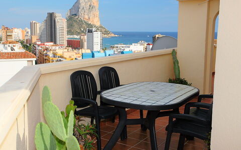 Calpe Calp 390: Proprietà, Camera, Immobiliare, Balcone, Costruzione, Tavolo, Appartamento, Mobilia, Casa, Condominio